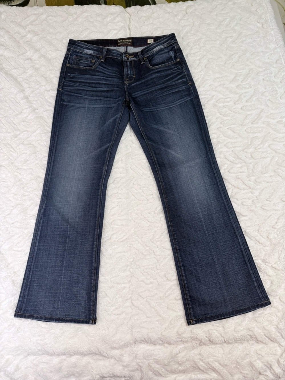 Cult Dark Wash Women's Bootcut Jeans - NWOT- Size 32” waist - Picture 1 of 14